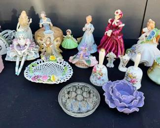 BK251Vintage Porcelain Figurines, Florence Ceramics Dresden Lace Style
