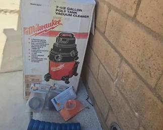 BK149VNew Milwaukee Shop Vacuum Cleaner