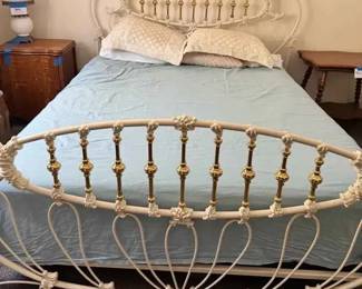 BK259Vintage Royal Crown Cal King approx Bed Frame Mattress