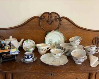 BK253Eclectic Tea Party