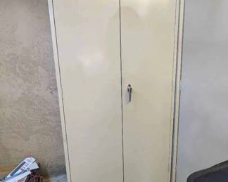 BK210VGarage Cabinet 1 Contents Not Included
