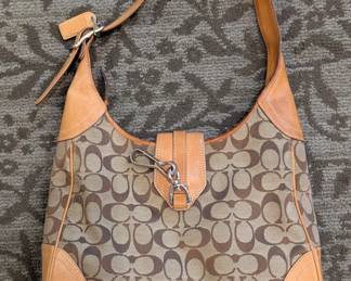 Coach Signature Hampton Hobo Clip Shoulder Bag