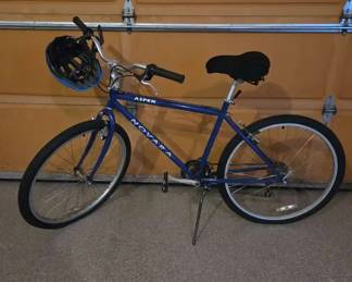 Novara Aspen Mountain Bike With Helmet