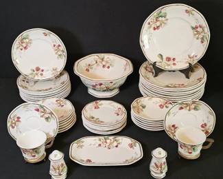 Villeroy  Boch Portobello Vintage Porcelain Dinnerware Service