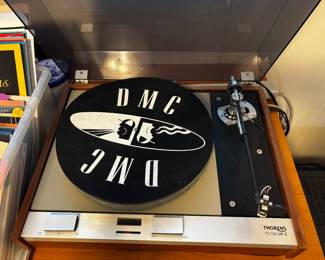 Vintage THORENS TD 125 MK II / Infinity Black Widow Tonearm/Very clean working
