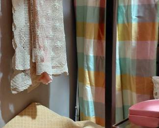 home goods custom drapery, table cloths 