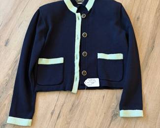 A89 - $150. St. John by Marie Gray Knit Twinset. Size 6. Very good condition!