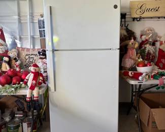 A64 - $400. GE Fridge / Freezer in *Excellent* Condition! Model #GTS19KGNBRWW. 17.5 cu. ft. Top Freezer Refrigerator in White. Measures 30" wide x 33" deep x 60.5" tall.