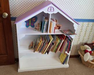 Dollhouse-Style Children's Bookshelf