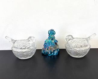 Lot 9034 Vintage Glass Birds on Nest Wheaton Glass Southern Belle Figurine