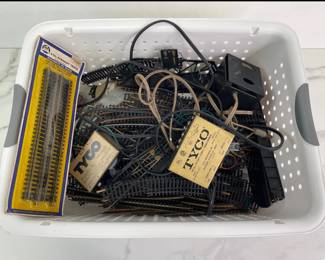 Lot 8710 Vintage Model Train Tracks Tyco Transformer