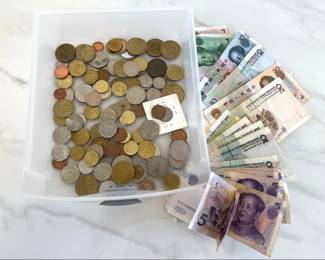 Lot 8926 Foreign Currency Coins