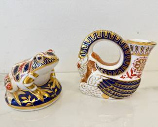 Lot 8954 Royal Crown Derby Bone China Frog Paperweight Mythical Ram Candlestick Holder
