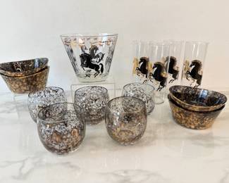 Lot 8868 Vintage MCM Federal Glass Black Gold Horse Barware