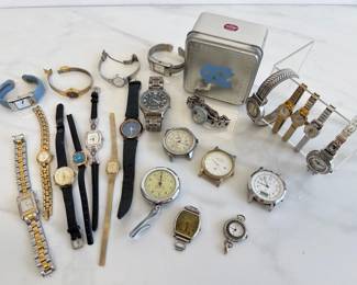 Lot 8993 Vintage Watches Timex Seiko Fossil