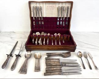 Lot 8697 Vintage Silverplate Flatware Rogers First Love Community Plate