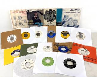 Lot 8873 Collectible 45 RPM Vinyl Records RBDoo Wop Pictorial Sleeves Promos