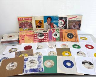 Lot 8876 Collectible 45 RPM Vinyl Records SoulGospelWorld James Brown Sam Cooke more Pictorial Sleeves Promos