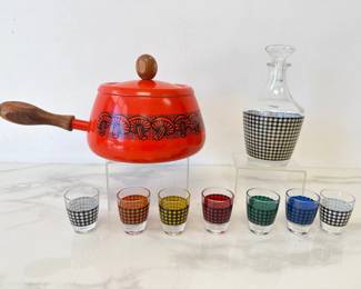 Lot 8866 Vintage MCM Houndstooth Barware Set Enamelware Fondue Pot