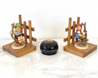 Lot 9042 Hummel Bookends Lacquered Trinket Box