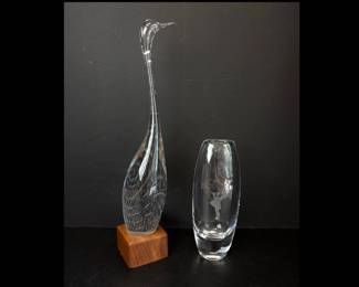 Lot 8727 Kosta Swedish Glass Signed Etched Vase Glass Bird Sculpture