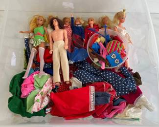 Lot 8806 Vintage 1960s Barbies Clothing Accessories Toys