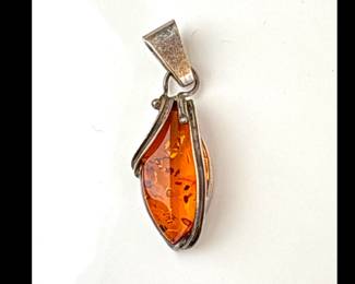 Lot 8966 Sterling Silver Amber Necklace Pendant Jewelry