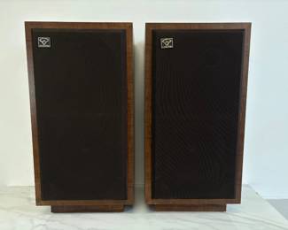 Lot 8689 Vintage CerwinVega Digital Series D3 Loudspeakers