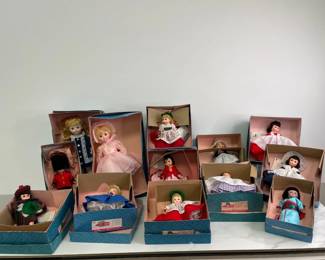 Lot 9071 Vintage Madame Alexander Dolls w boxes