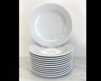 Lot 9065 12 Crate and Barrel Dinnerware Plates