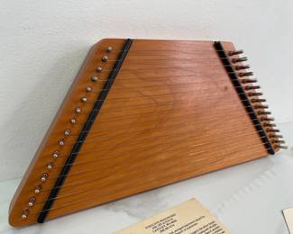 Lot 9070 Foxglove Woodworks Psaltery Musical Instrument