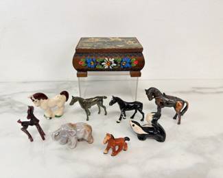 Lot 8755 Vintage Miniature Horse Animal Figurines Austrian Edelweiss Music Box