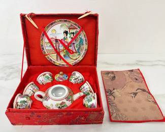 Lot 8759 Vintage Mini Chinese Porcelain Tea Set