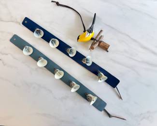 Lot 8840 Vintage Bevin Bros Leather Bell Strap Door Hangers Artist Signed Gold Finch Hanging Bell