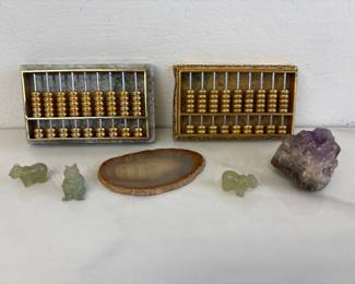 Lot 8722 Vintage Miniature Abacus Miniature Jade Bears Agate Slice Geode