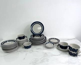 Lot 9119 Arabia Finland Anemone Dishes