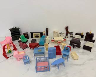 Lot 8764 Vintage Miniature Dollhouse Furniture Plasco BEST Renwal