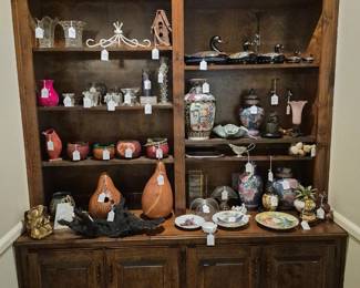 Gourds, birds, crystal and baskets