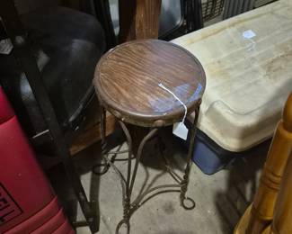 Stool and tote