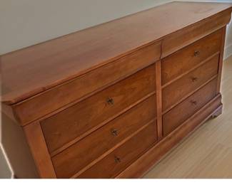Grange fabulous dresser $1200