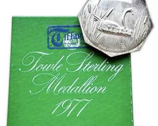 Towle Sterling Silver 1977 Christmas Ornament 20.63g