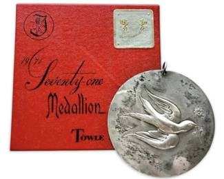 Towle Sterling Silver 1971 Christmas Ornament 19.43g