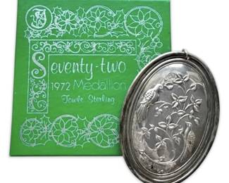 Towle Sterling Silver 1972 Christmas Ornament 25.44g
