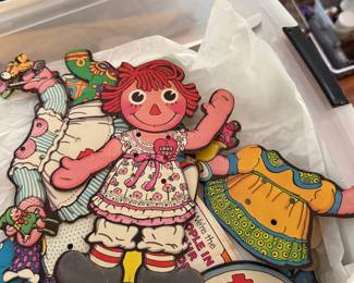 PAPER DOLLS