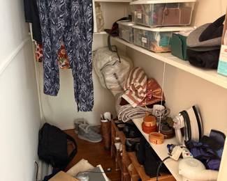 CLOSETS
