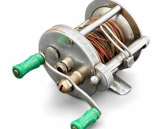 Pflueger Akron No. 1894 Level-Wind Baitcasting Reel with Green Handles
