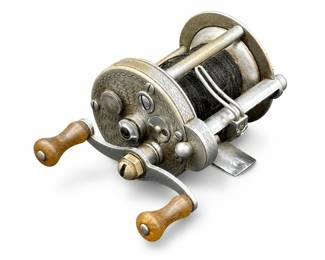 Pflueger Summit Level-Wind Baitcasting Reel, Wave-Pattern Side Plates