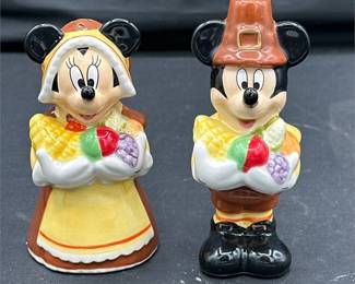 Disney Mickey and Minnie Mouse Pilgrim Thanksgiving Salt and Pepper Shakers