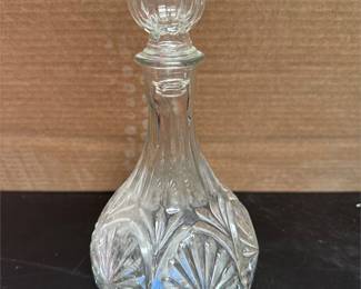 Anchor Hocking Medallion Pressed Glass Decanter with Stopper