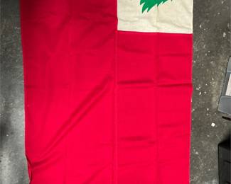 Dettra Bulldog Bunker Hill Pine Tree Cotton Flag with Original Box